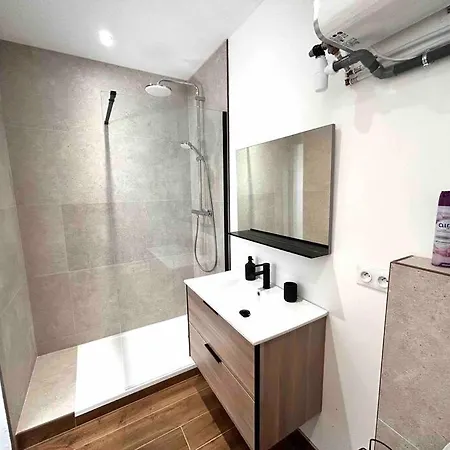 Carina- 2-4 Pers- Standing Hyper Centre Climatise Apartmán