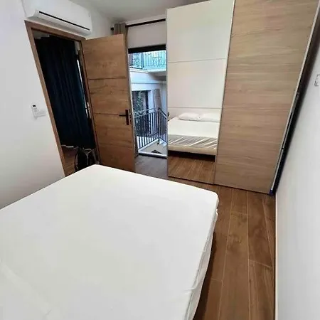 Apartmán Carina- 2-4 Pers- Standing Hyper Centre Climatise *