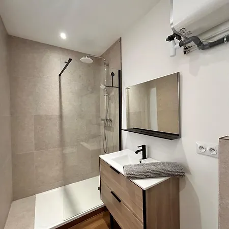 Carina- 2-4 Pers- Standing Hyper Centre Climatise * Сен-Рафаель